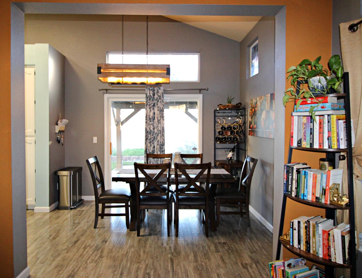 Detail Gallery Image 14 of 42 For 778 Mission Ridge Dr, Manteca,  CA 95337 - 3 Beds | 2 Baths