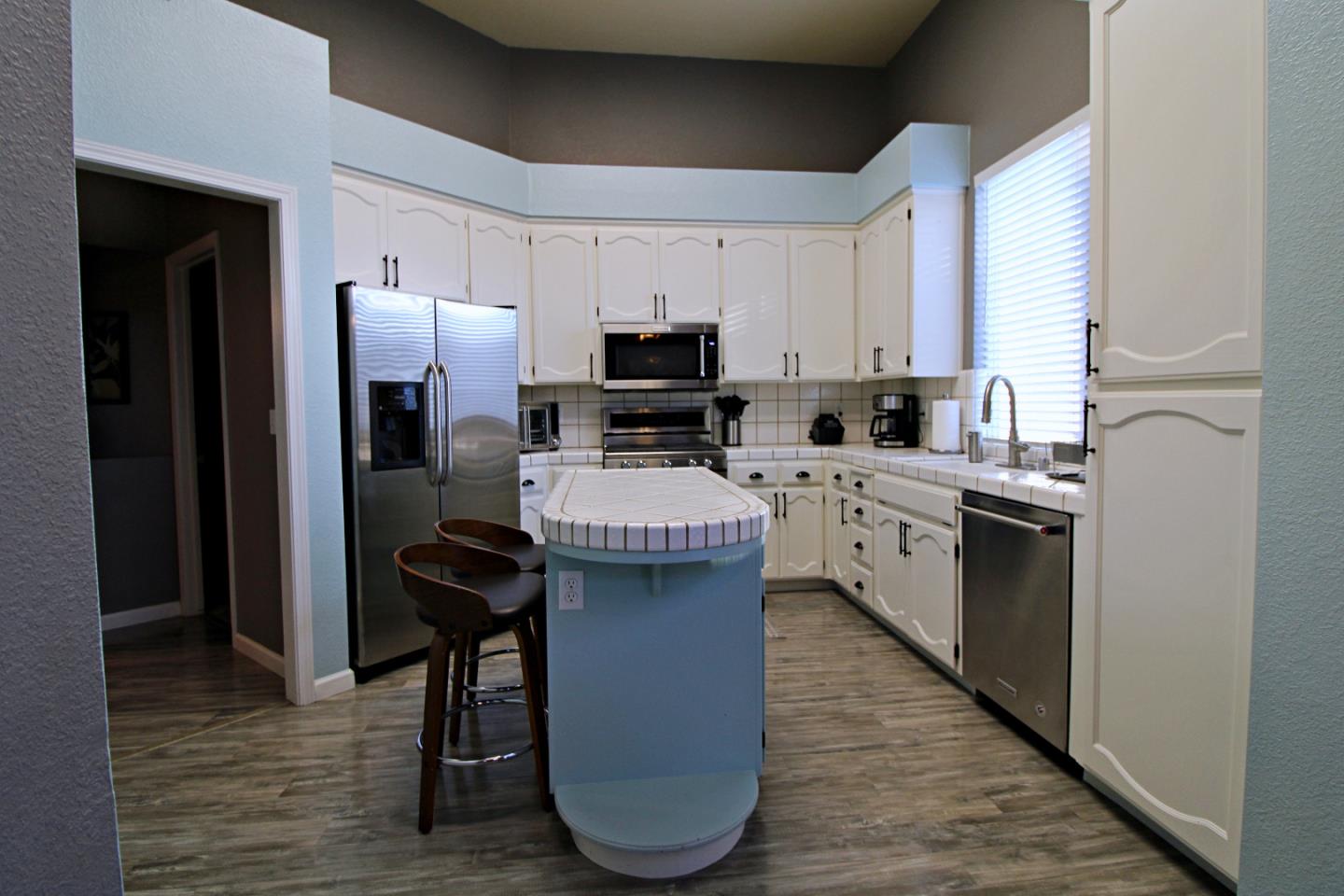 Detail Gallery Image 16 of 42 For 778 Mission Ridge Dr, Manteca,  CA 95337 - 3 Beds | 2 Baths