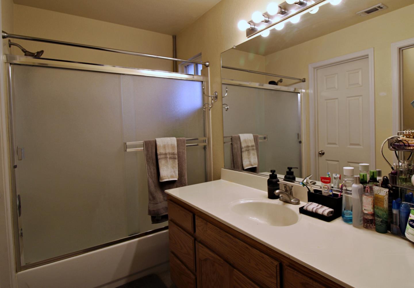 Detail Gallery Image 22 of 42 For 778 Mission Ridge Dr, Manteca,  CA 95337 - 3 Beds | 2 Baths