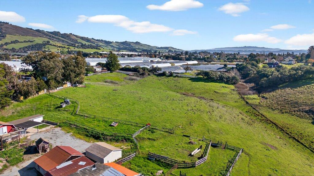 Detail Gallery Image 4 of 25 For 195 Bjur Dr, Watsonville,  CA 95076 - 2 Beds | 1 Baths