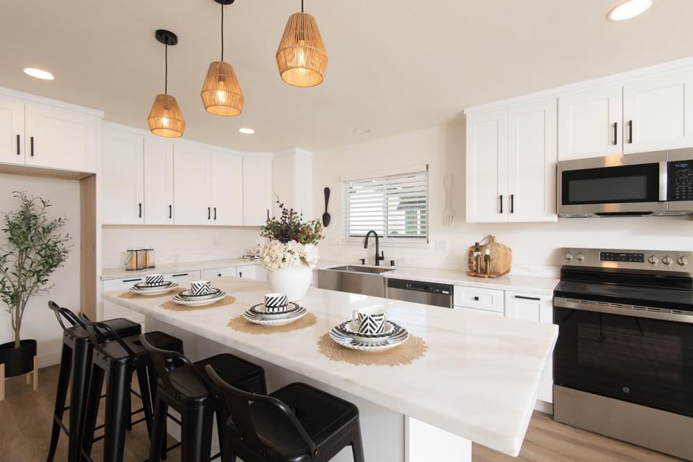 Detail Gallery Image 26 of 44 For 46 Chapelhaven Ct, San Jose,  CA 95111 - 4 Beds | 3 Baths