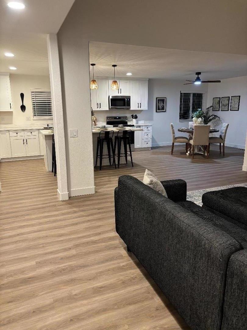 Detail Gallery Image 3 of 22 For 46 Chapelhaven Ct, San Jose,  CA 95111 - 4 Beds | 3 Baths