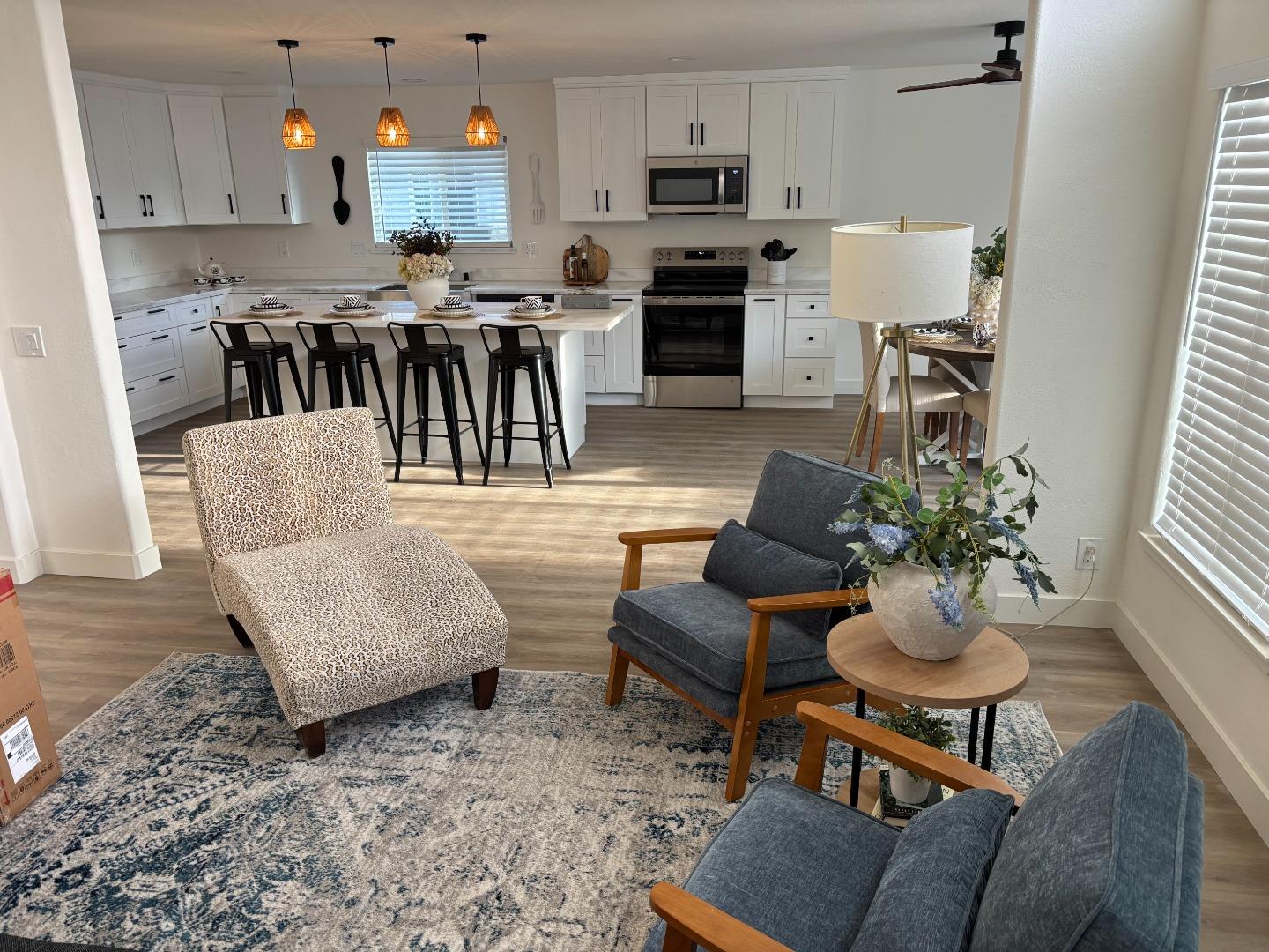 Detail Gallery Image 4 of 22 For 46 Chapelhaven Ct, San Jose,  CA 95111 - 4 Beds | 3 Baths