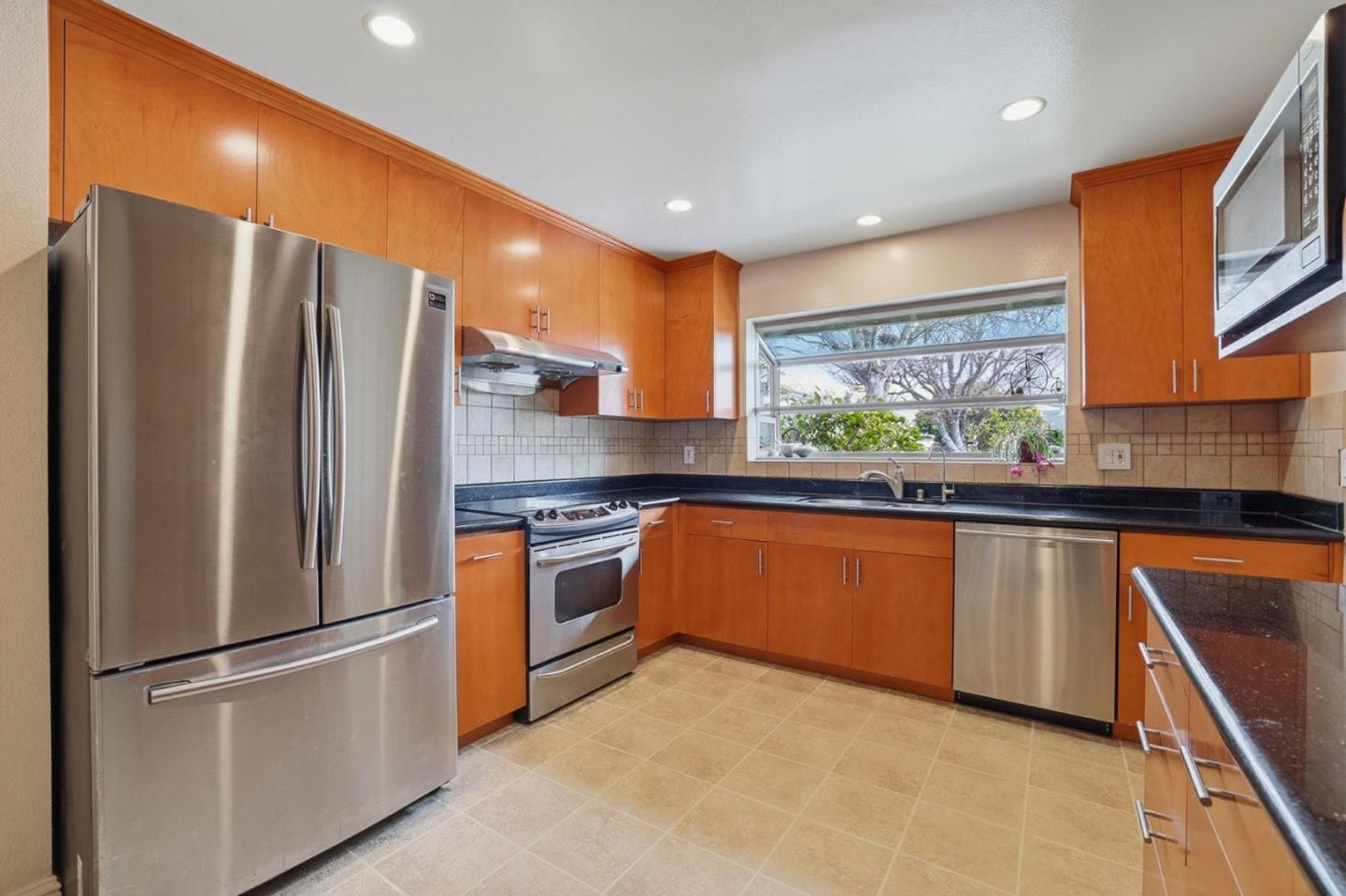 Detail Gallery Image 8 of 20 For 1581 Elka Ave, San Jose,  CA 95129 - 4 Beds | 2 Baths