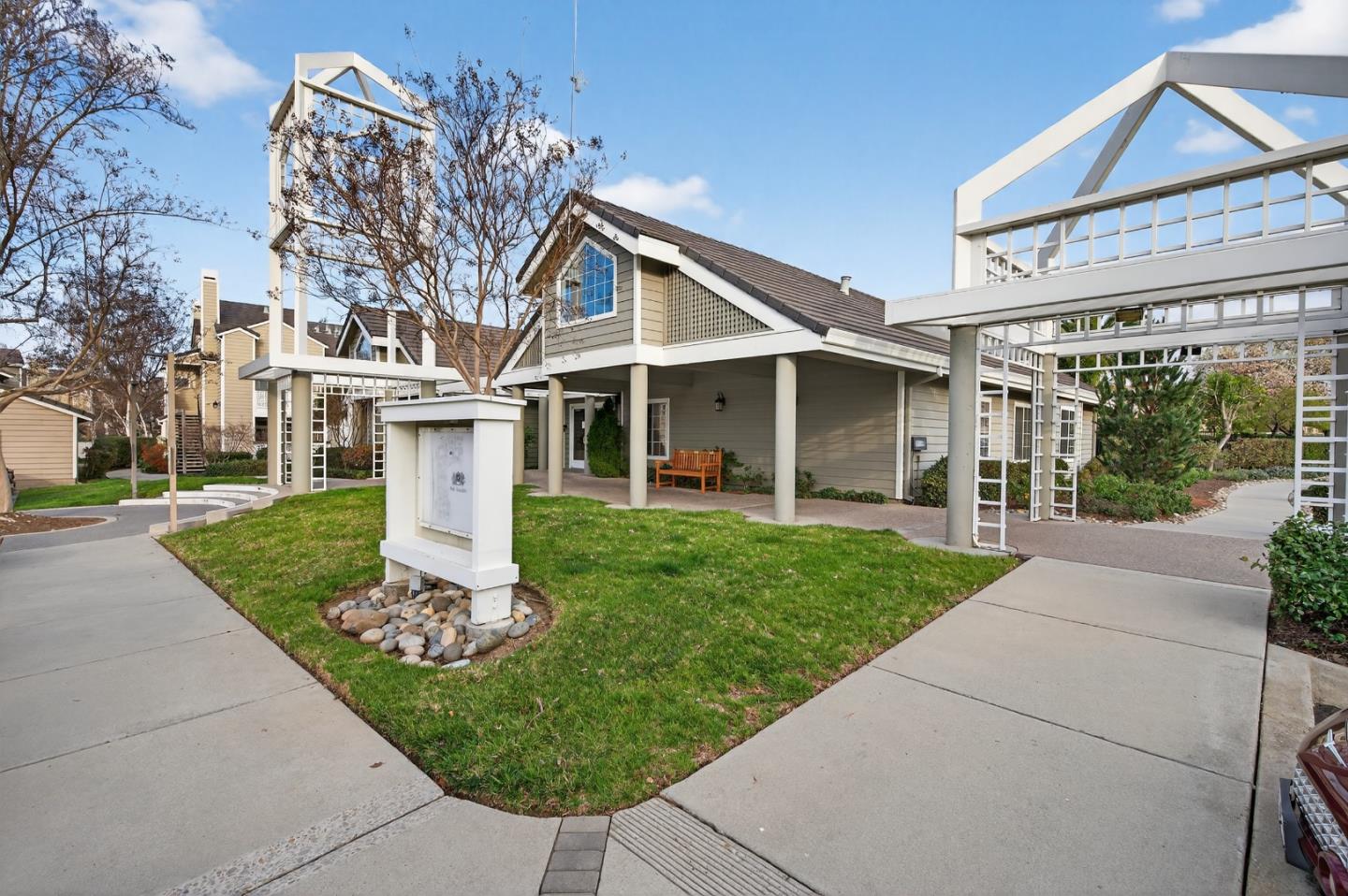 Detail Gallery Image 40 of 48 For 5964 Bridgeport Lake Way, San Jose,  CA 95123 - 2 Beds | 2 Baths