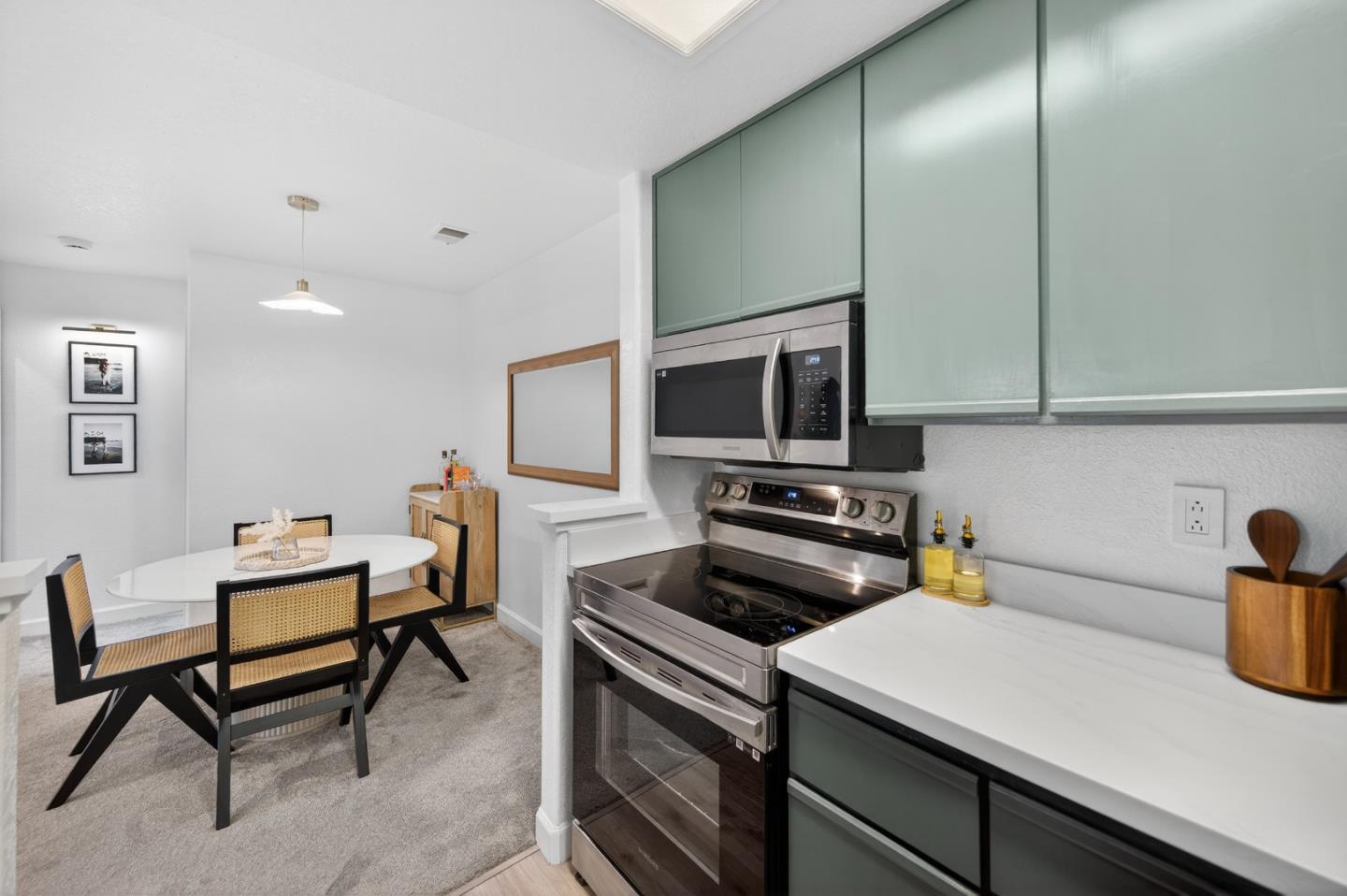 Detail Gallery Image 9 of 48 For 5964 Bridgeport Lake Way, San Jose,  CA 95123 - 2 Beds | 2 Baths