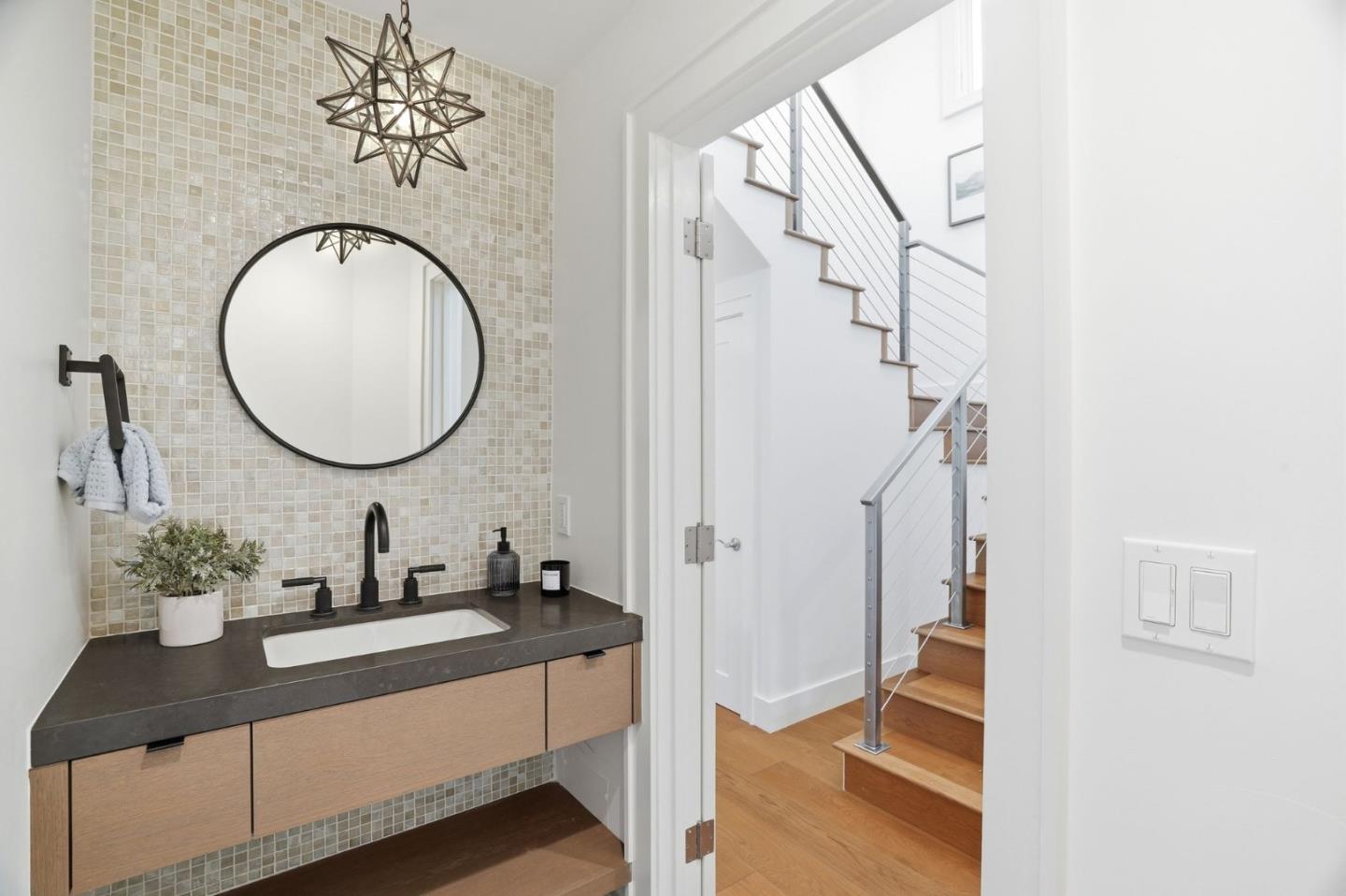 Detail Gallery Image 20 of 36 For 1525 Dana Ave, Palo Alto,  CA 94303 - 4 Beds | 3/1 Baths