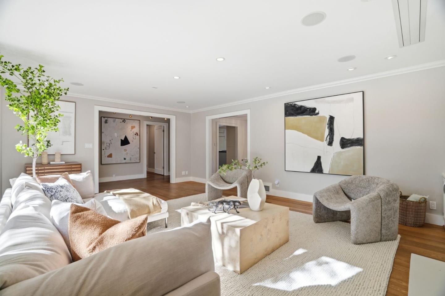 Detail Gallery Image 3 of 36 For 1525 Dana Ave, Palo Alto,  CA 94303 - 4 Beds | 3/1 Baths