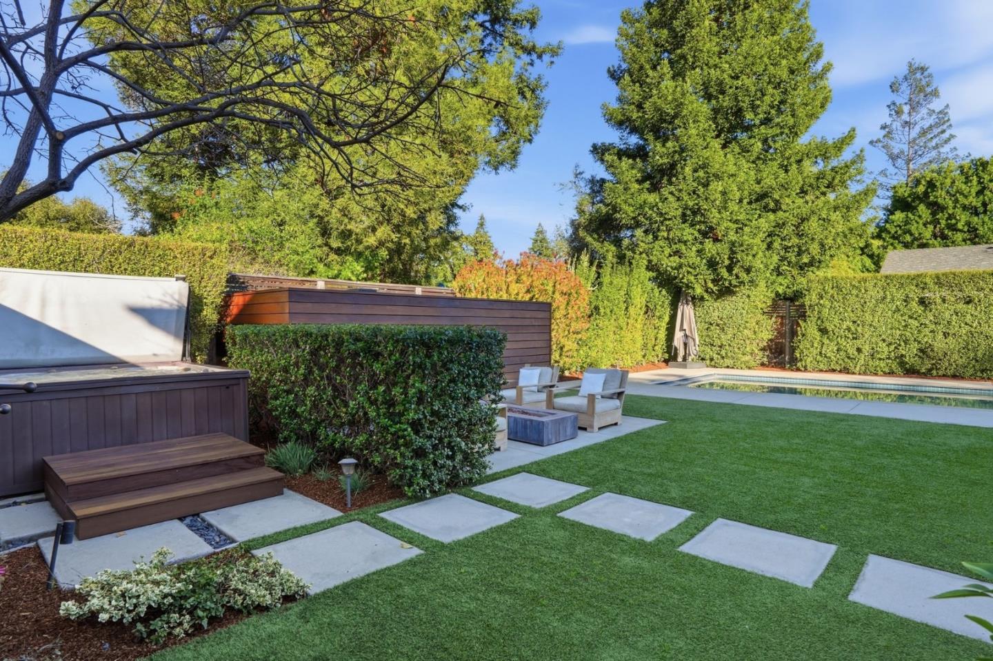 Detail Gallery Image 30 of 36 For 1525 Dana Ave, Palo Alto,  CA 94303 - 4 Beds | 3/1 Baths