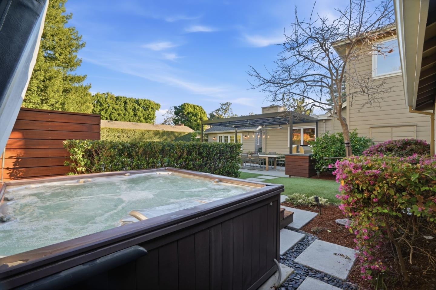 Detail Gallery Image 31 of 36 For 1525 Dana Ave, Palo Alto,  CA 94303 - 4 Beds | 3/1 Baths