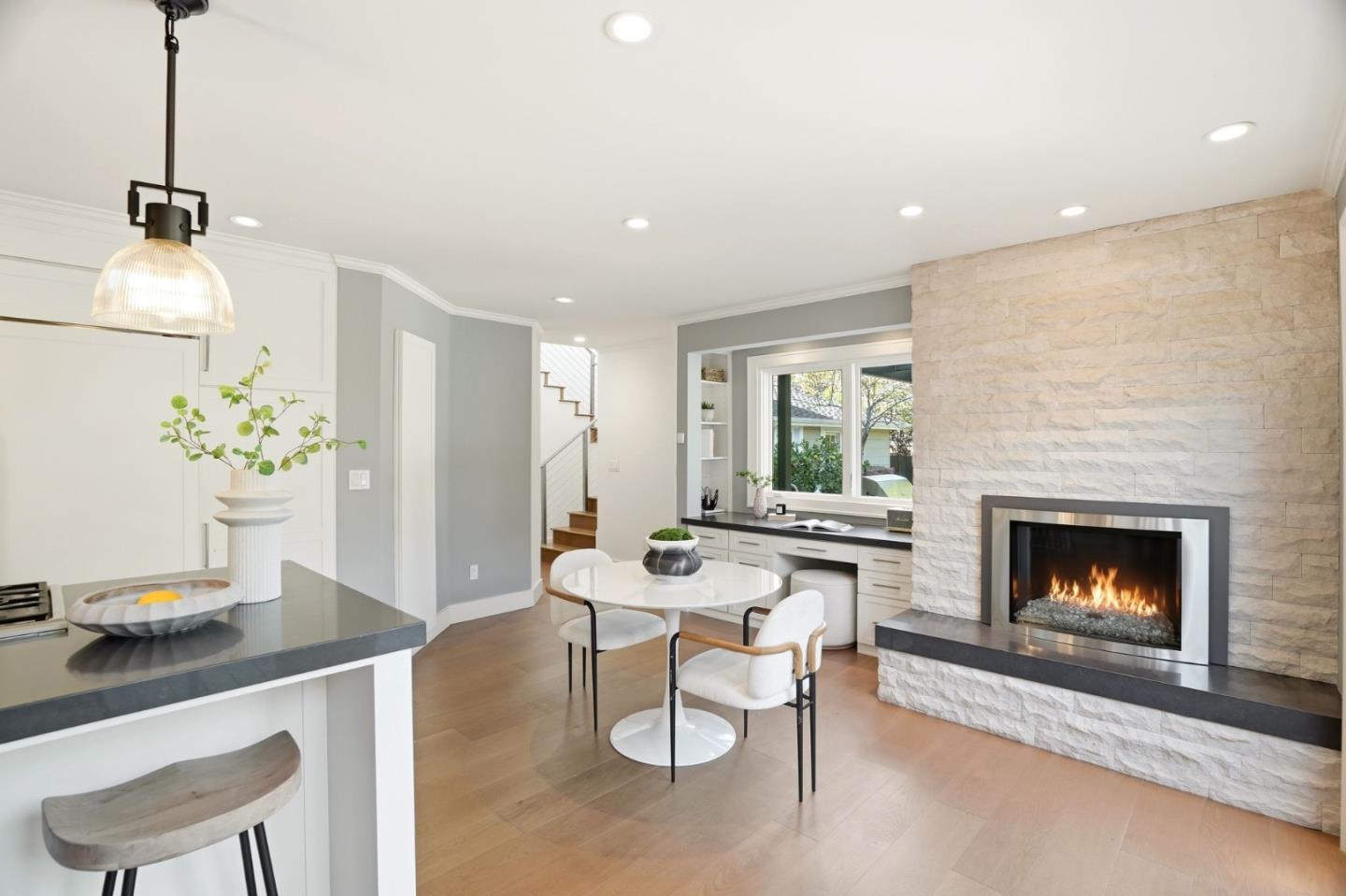 Detail Gallery Image 8 of 36 For 1525 Dana Ave, Palo Alto,  CA 94303 - 4 Beds | 3/1 Baths