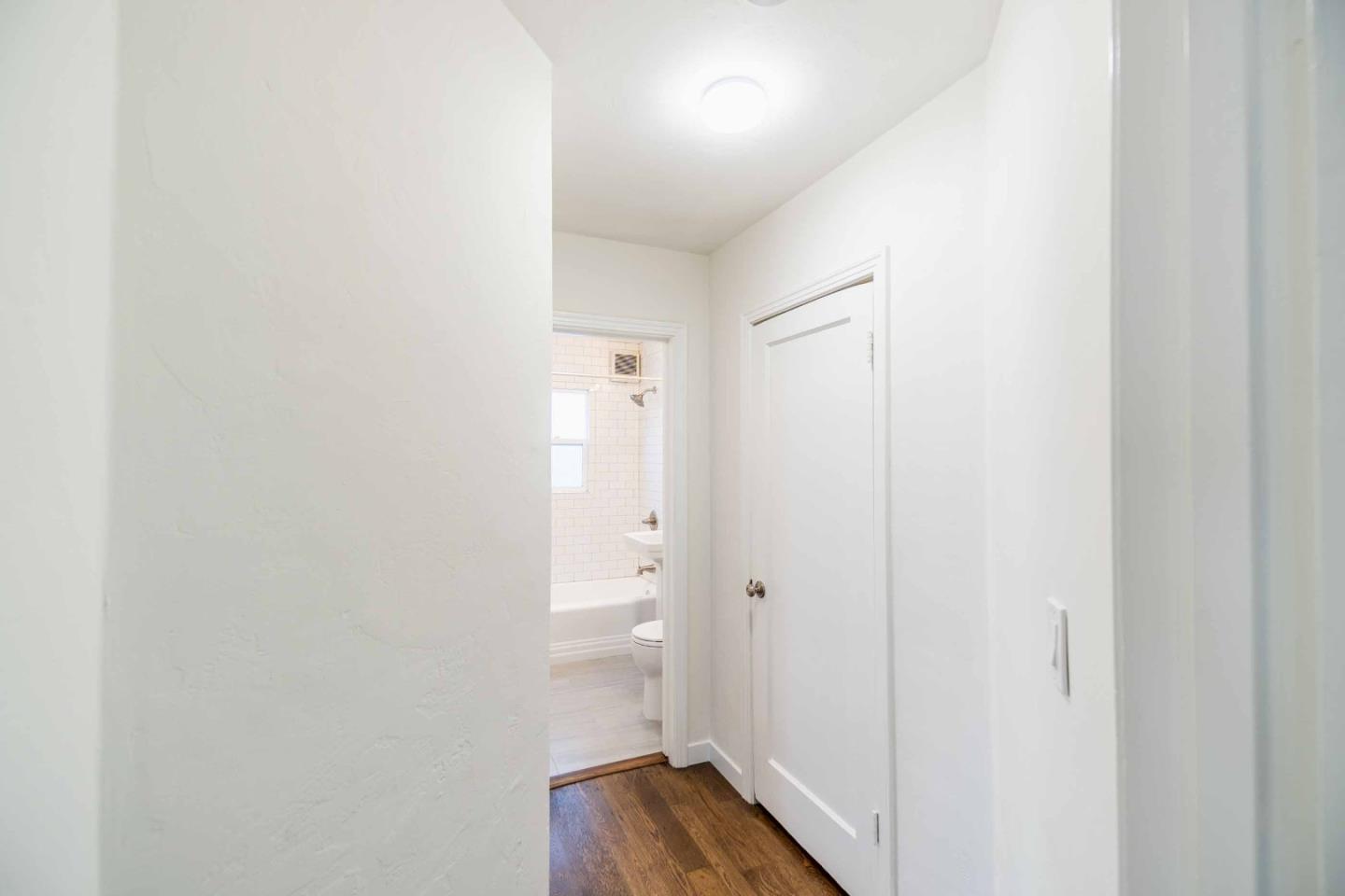 Detail Gallery Image 15 of 30 For 1458 Hopkins St #1,  Berkeley,  CA 94702 - 1 Beds | 1 Baths