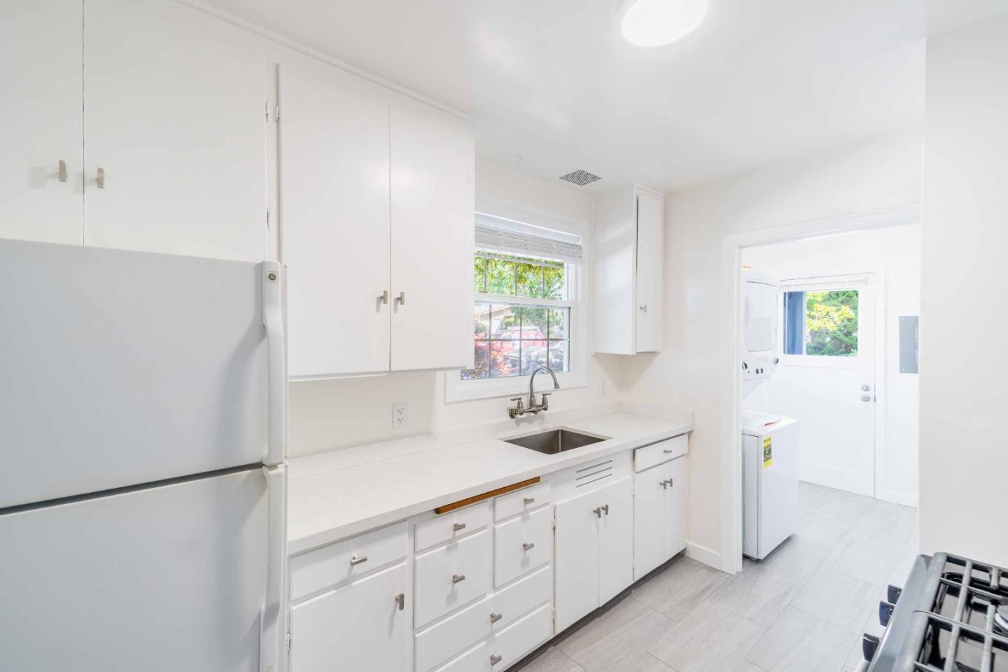 Detail Gallery Image 17 of 30 For 1458 Hopkins St #1,  Berkeley,  CA 94702 - 1 Beds | 1 Baths