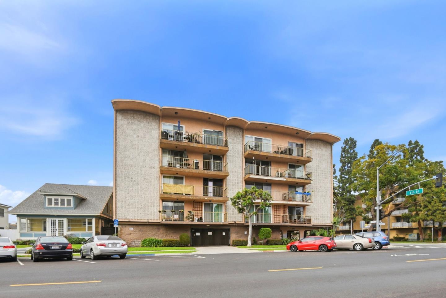 545 Chestnut Avenue UNIT 206, Long Beach, CA, 90802