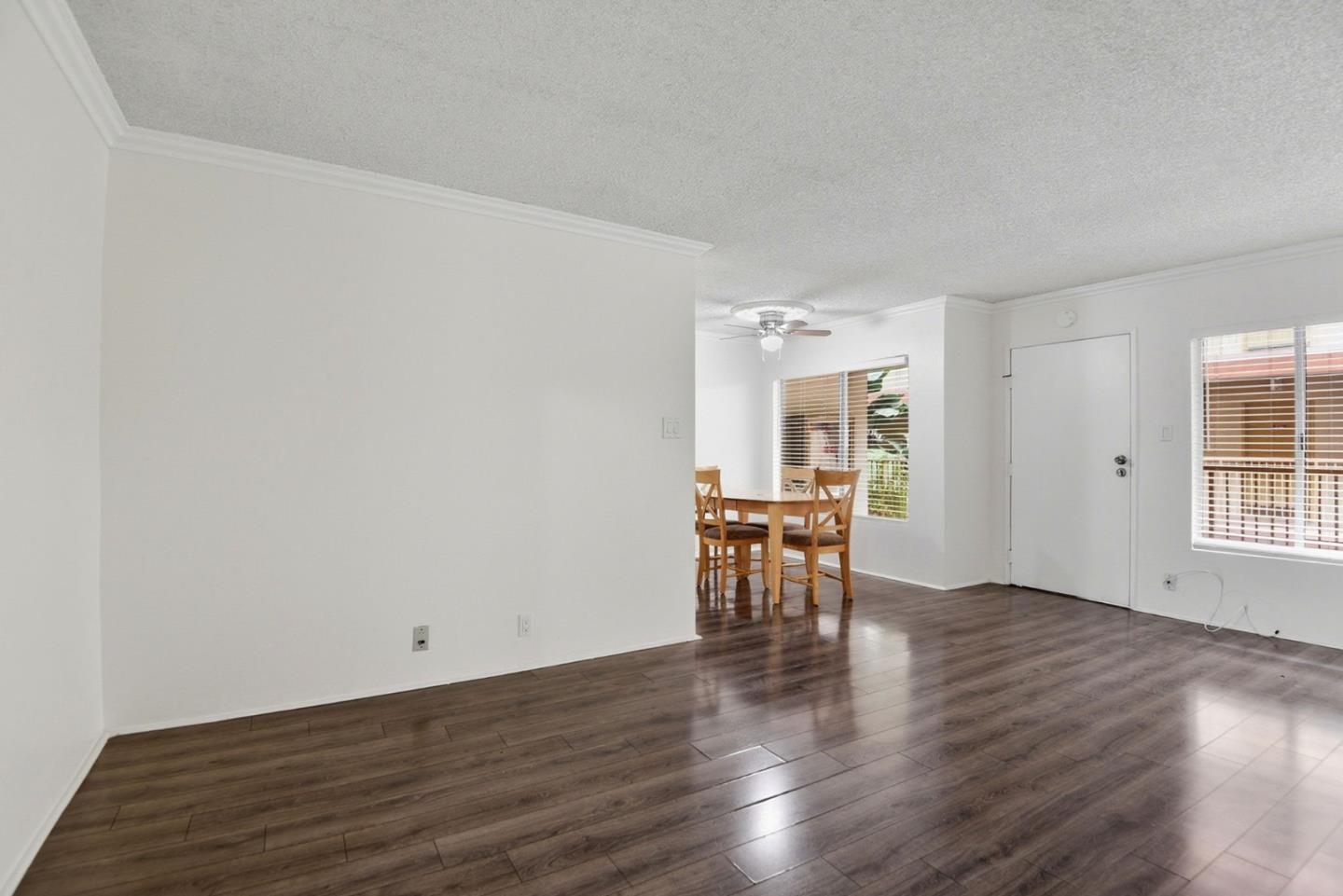 Detail Gallery Image 6 of 23 For 545 Chestnut Ave #206,  Long Beach,  CA 90802 - 1 Beds | 1 Baths