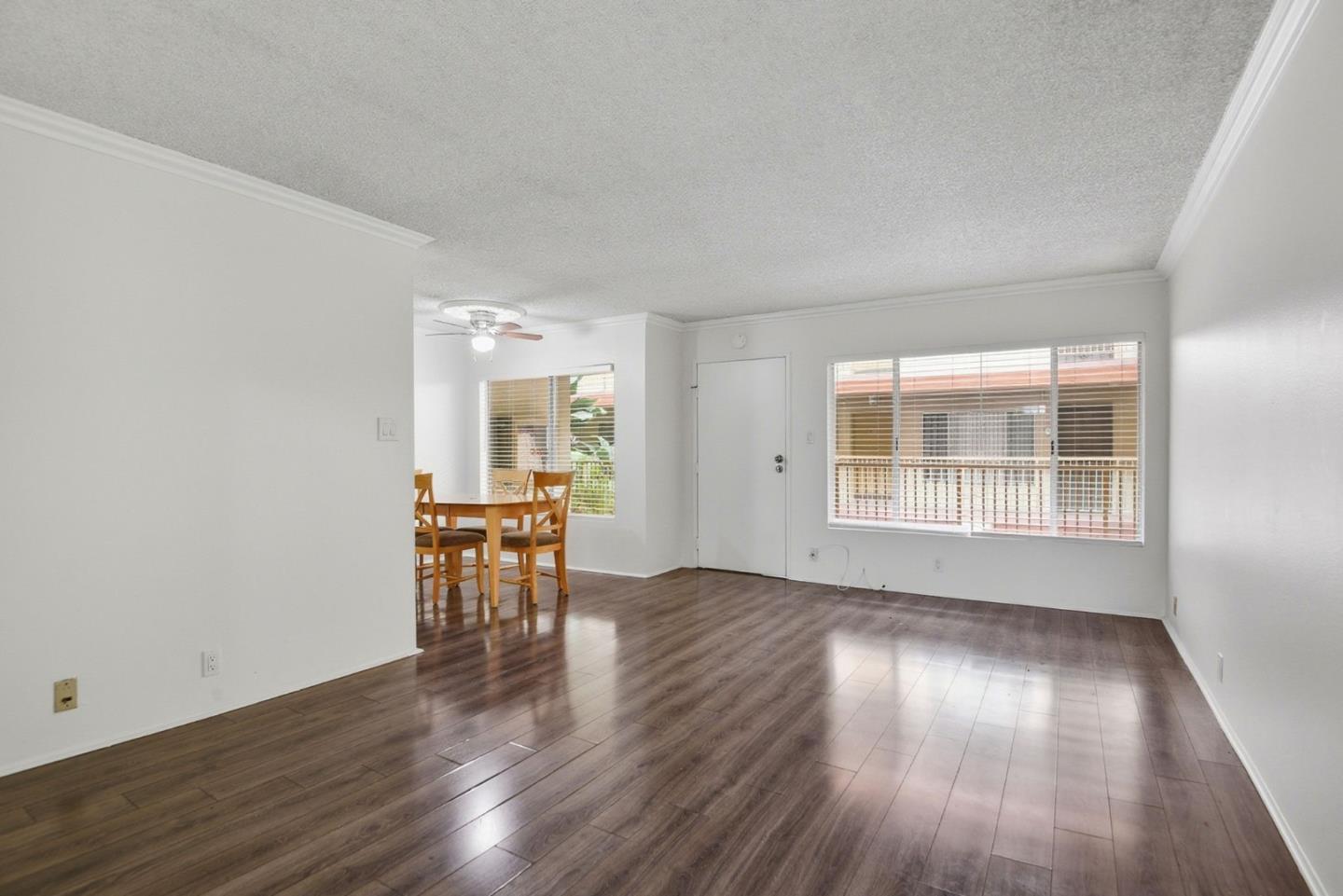 Detail Gallery Image 7 of 23 For 545 Chestnut Ave #206,  Long Beach,  CA 90802 - 1 Beds | 1 Baths