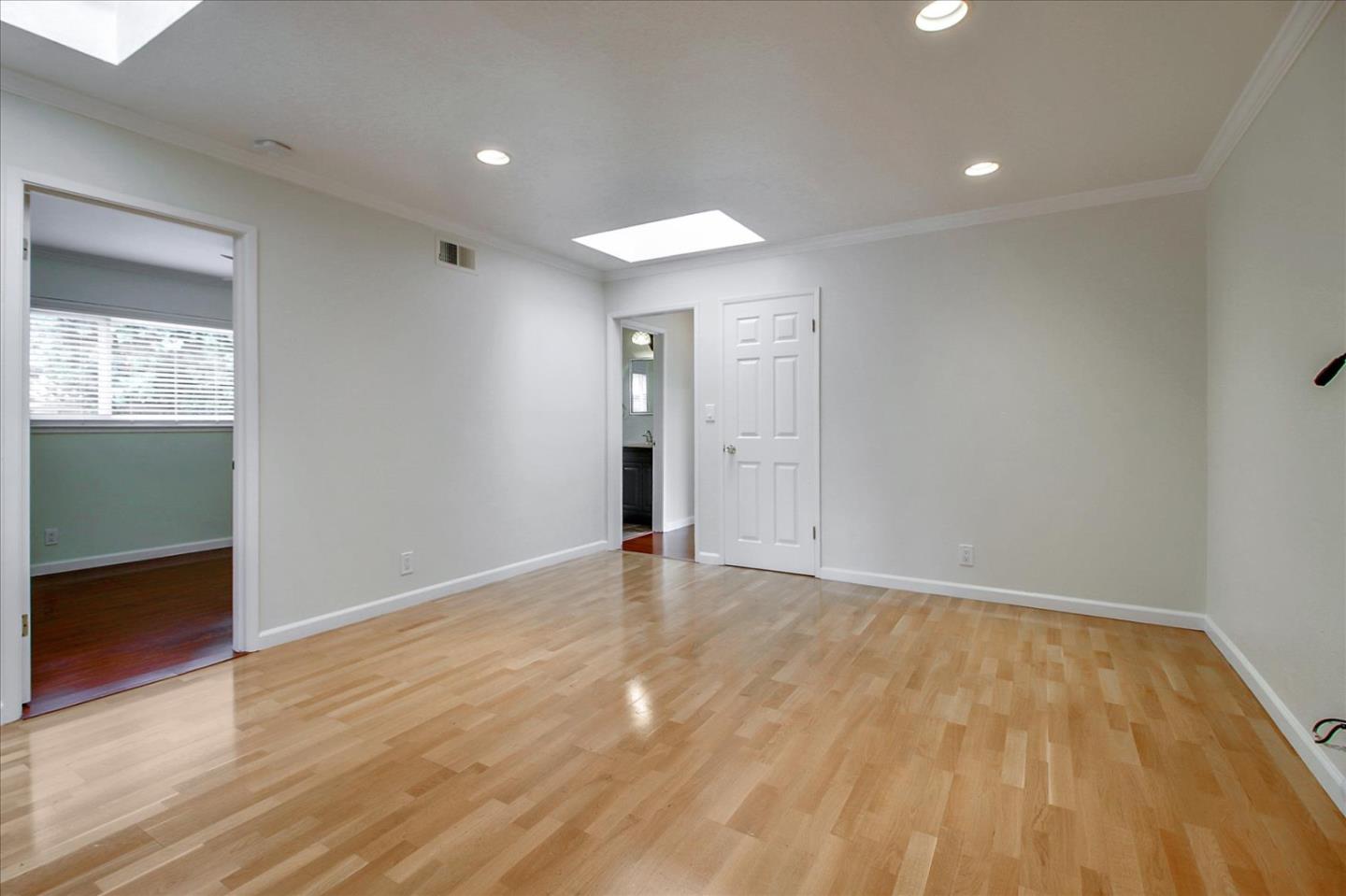 Detail Gallery Image 10 of 31 For 1535 San Joaquin Ave, San Jose,  CA 95118 - 4 Beds | 2 Baths