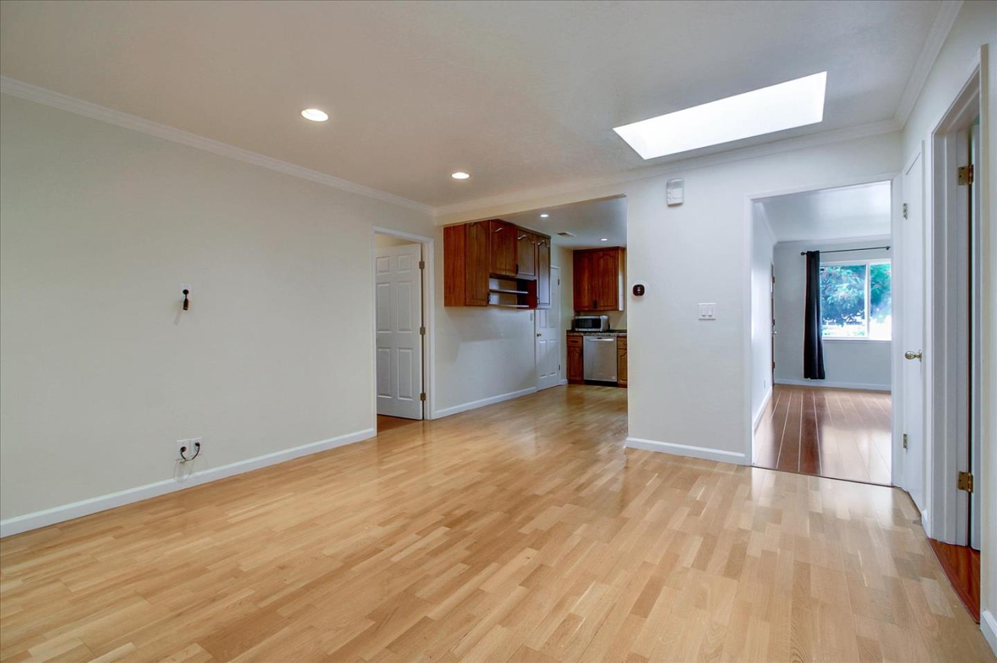 Detail Gallery Image 12 of 31 For 1535 San Joaquin Ave, San Jose,  CA 95118 - 4 Beds | 2 Baths