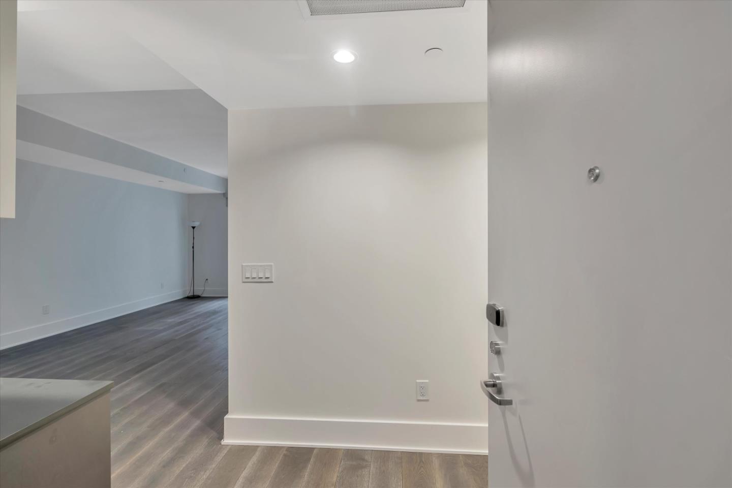 Detail Gallery Image 7 of 18 For 1075 Market St #410,  San Francisco,  CA 94103 - 1 Beds | 1 Baths