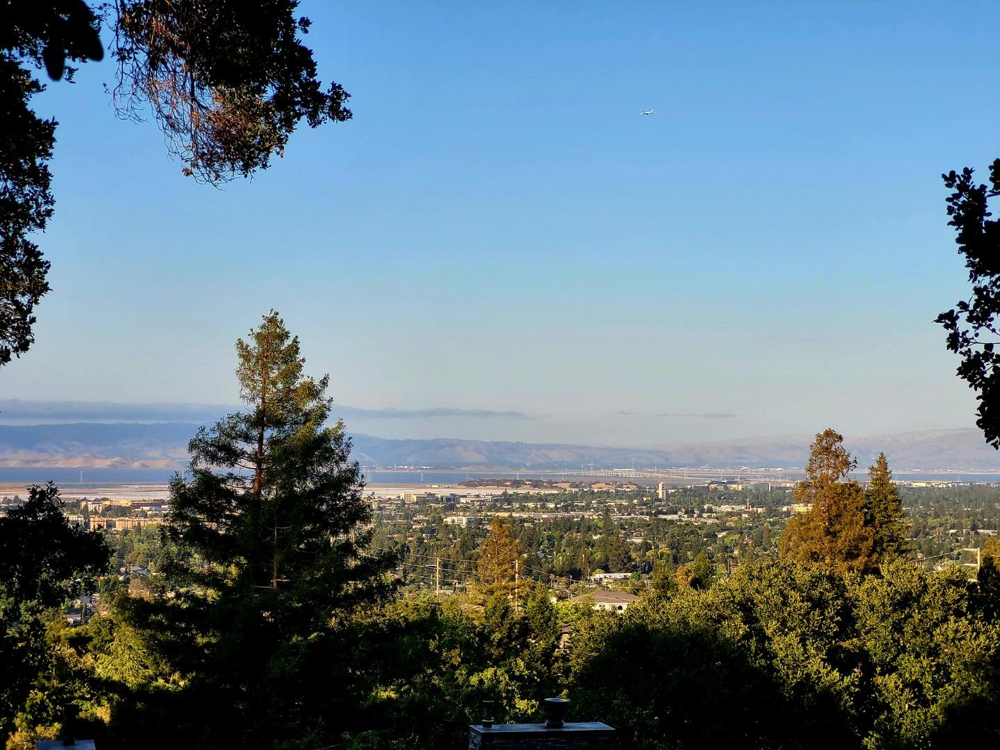 Detail Gallery Image 13 of 41 For 3803 Hamilton Way, Redwood City,  CA 94062 - 4 Beds | 2 Baths