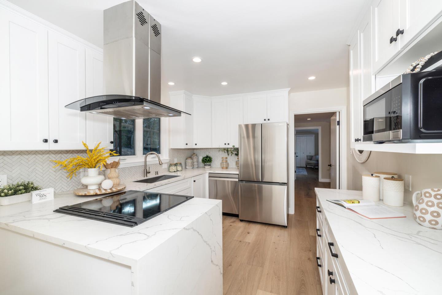 Detail Gallery Image 17 of 41 For 3803 Hamilton Way, Redwood City,  CA 94062 - 4 Beds | 2 Baths