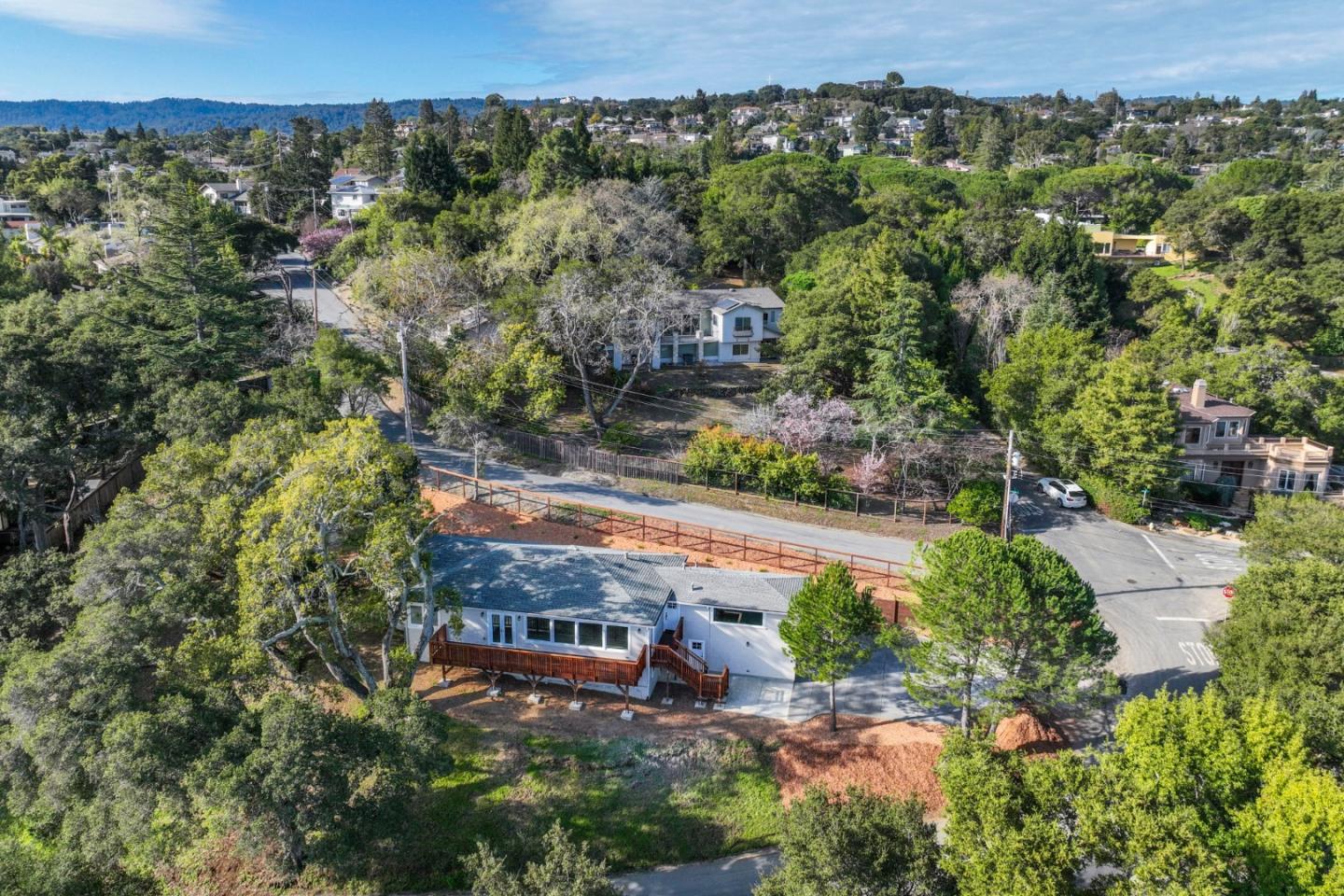 Detail Gallery Image 2 of 41 For 3803 Hamilton Way, Redwood City,  CA 94062 - 4 Beds | 2 Baths