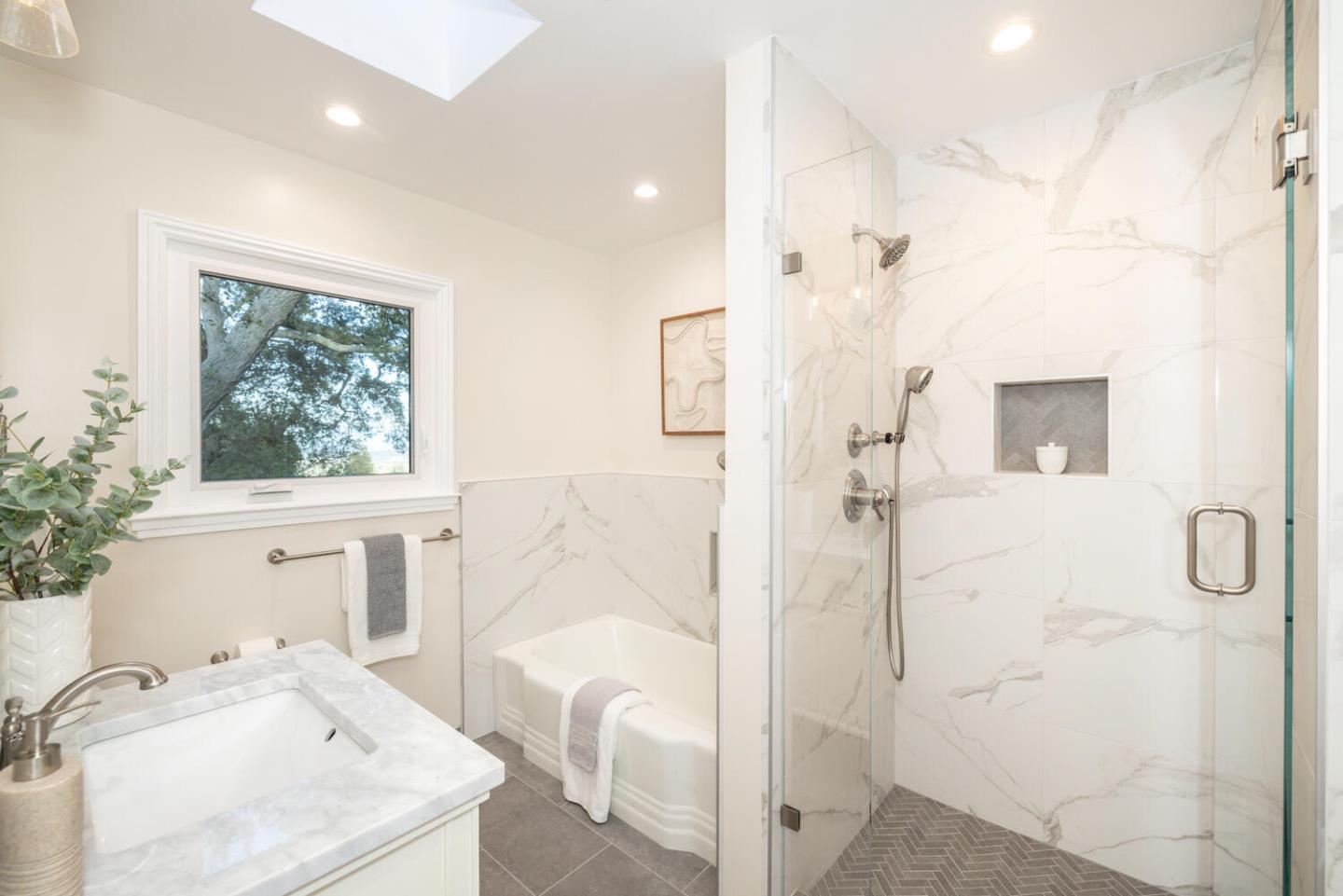 Detail Gallery Image 29 of 41 For 3803 Hamilton Way, Redwood City,  CA 94062 - 4 Beds | 2 Baths