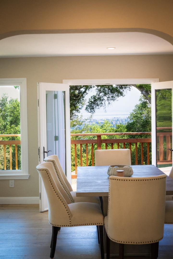 Detail Gallery Image 4 of 41 For 3803 Hamilton Way, Redwood City,  CA 94062 - 4 Beds | 2 Baths