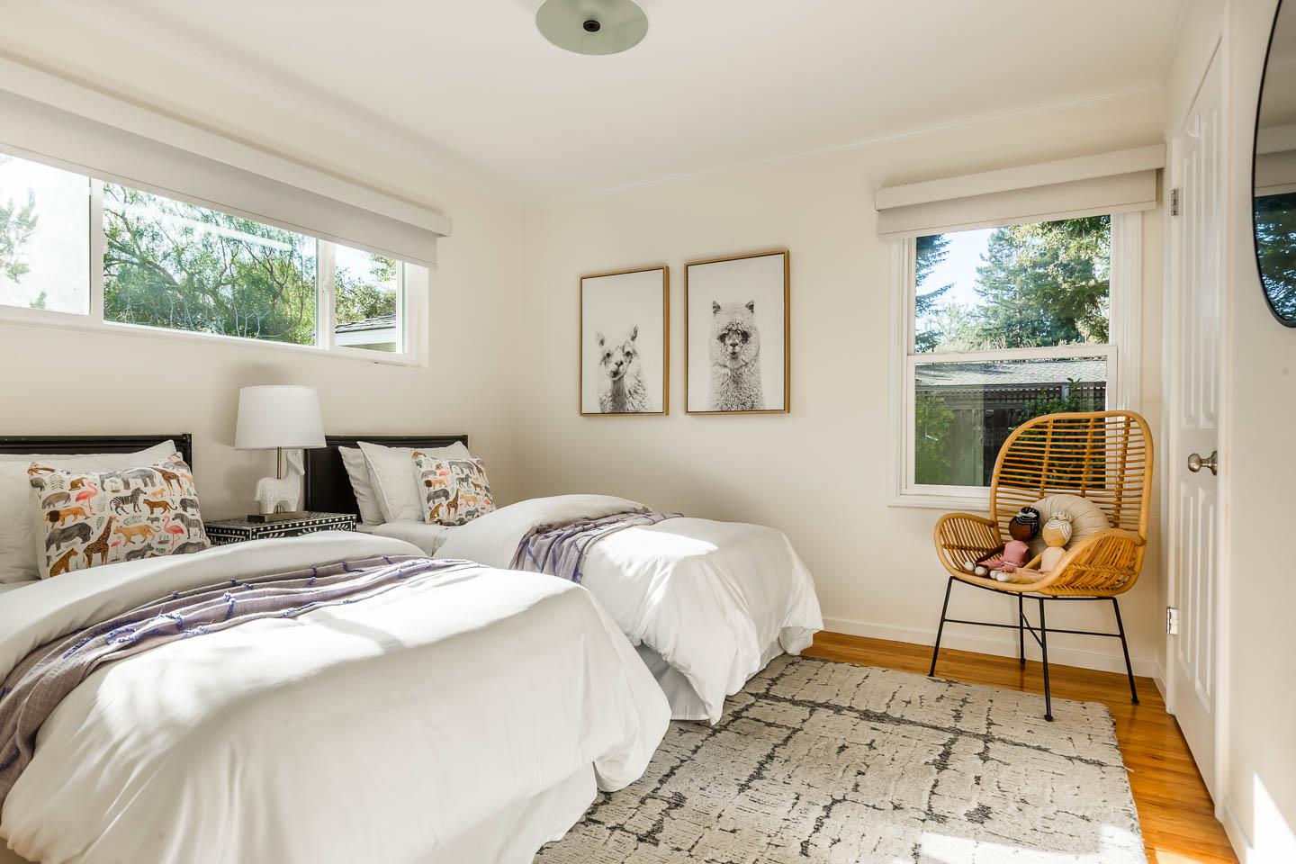 Detail Gallery Image 10 of 16 For 357 Mckendry Dr, Menlo Park,  CA 94025 - 3 Beds | 1/1 Baths