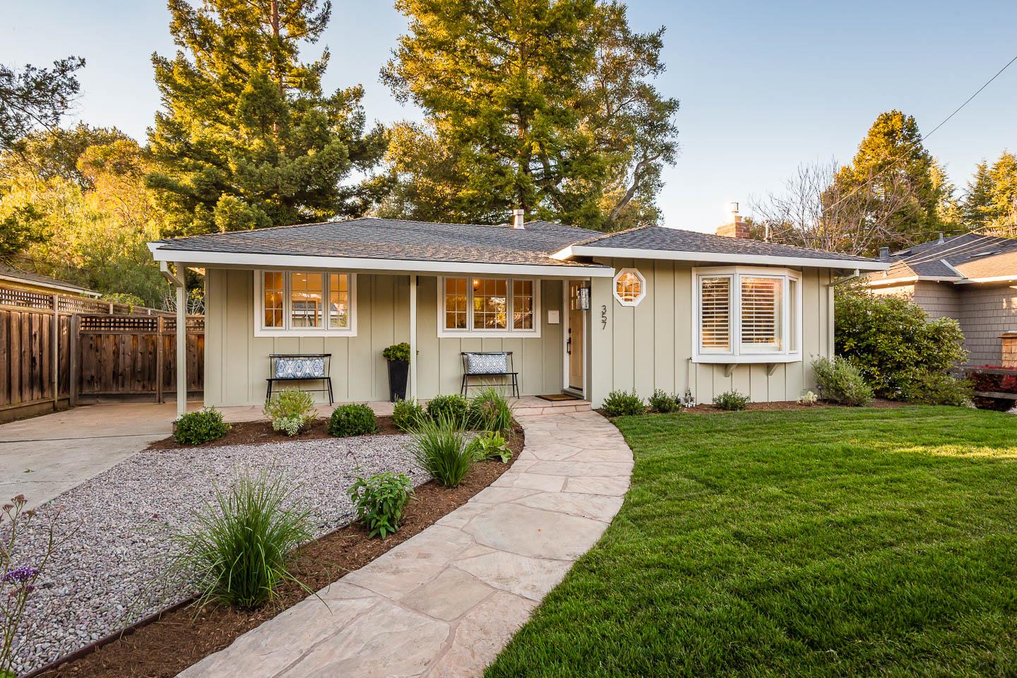 Detail Gallery Image 2 of 16 For 357 Mckendry Dr, Menlo Park,  CA 94025 - 3 Beds | 1/1 Baths