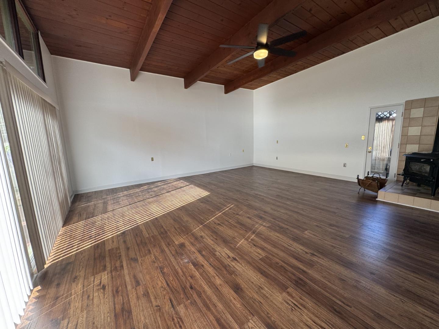 Detail Gallery Image 13 of 28 For 3534 Jefferson Ave, Redwood City,  CA 94062 - 4 Beds | 3 Baths