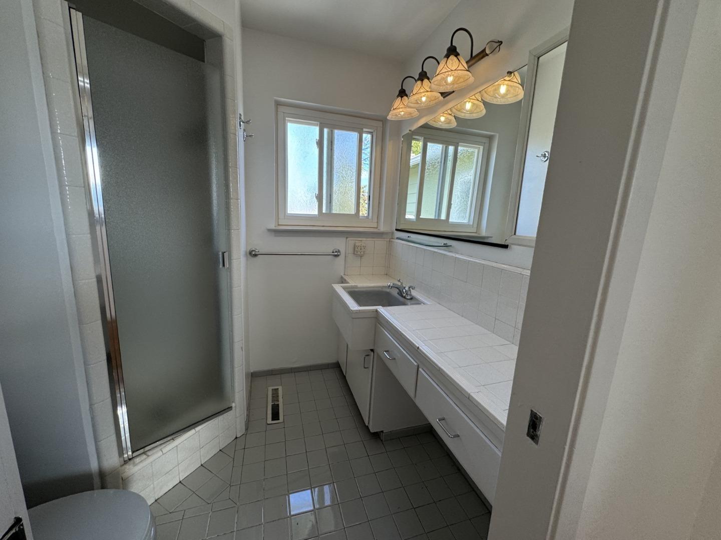 Detail Gallery Image 20 of 28 For 3534 Jefferson Ave, Redwood City,  CA 94062 - 4 Beds | 3 Baths