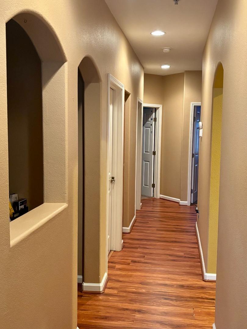 Detail Gallery Image 10 of 22 For 221 Alves Ln, Greenfield,  CA 93927 - 4 Beds | 3 Baths