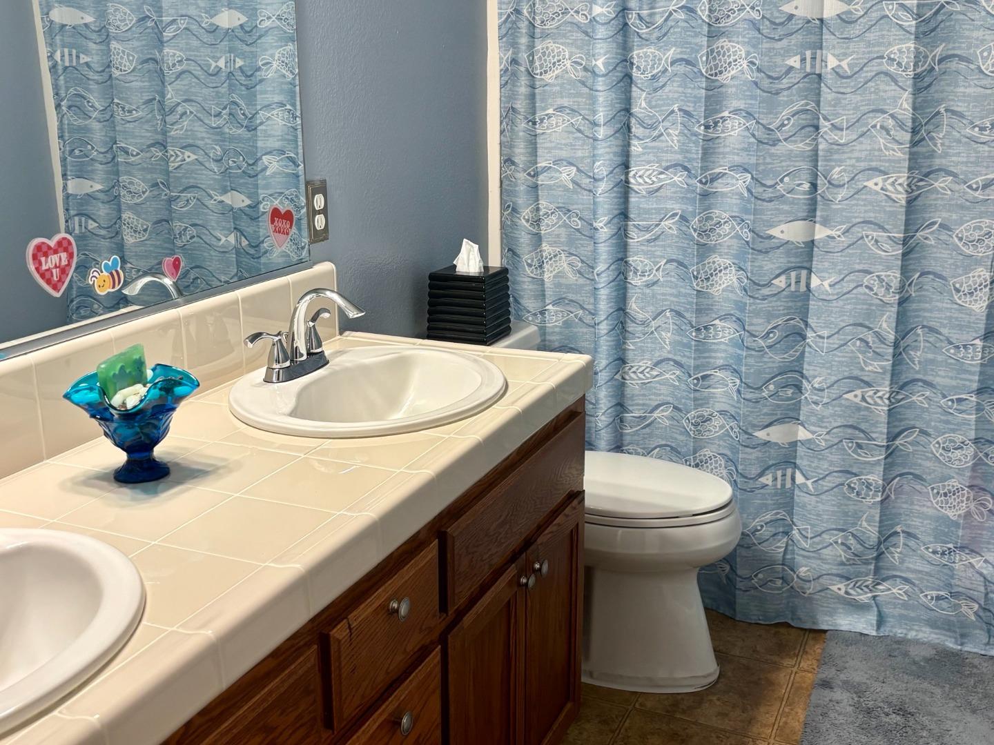 Detail Gallery Image 14 of 22 For 221 Alves Ln, Greenfield,  CA 93927 - 4 Beds | 3 Baths