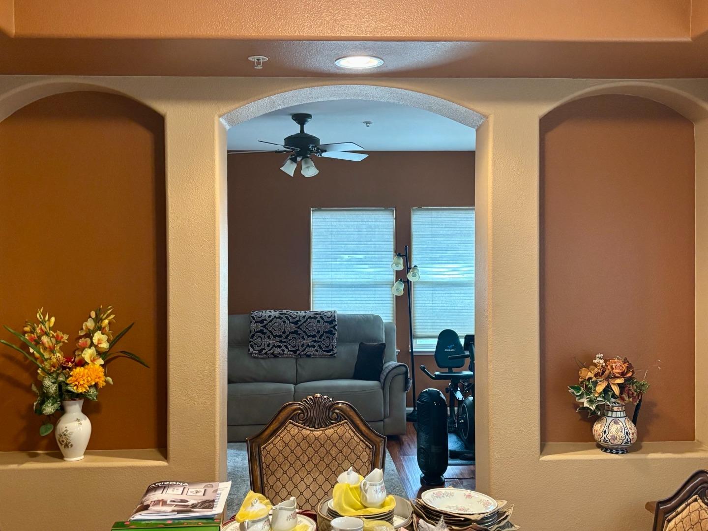 Detail Gallery Image 7 of 22 For 221 Alves Ln, Greenfield,  CA 93927 - 4 Beds | 3 Baths