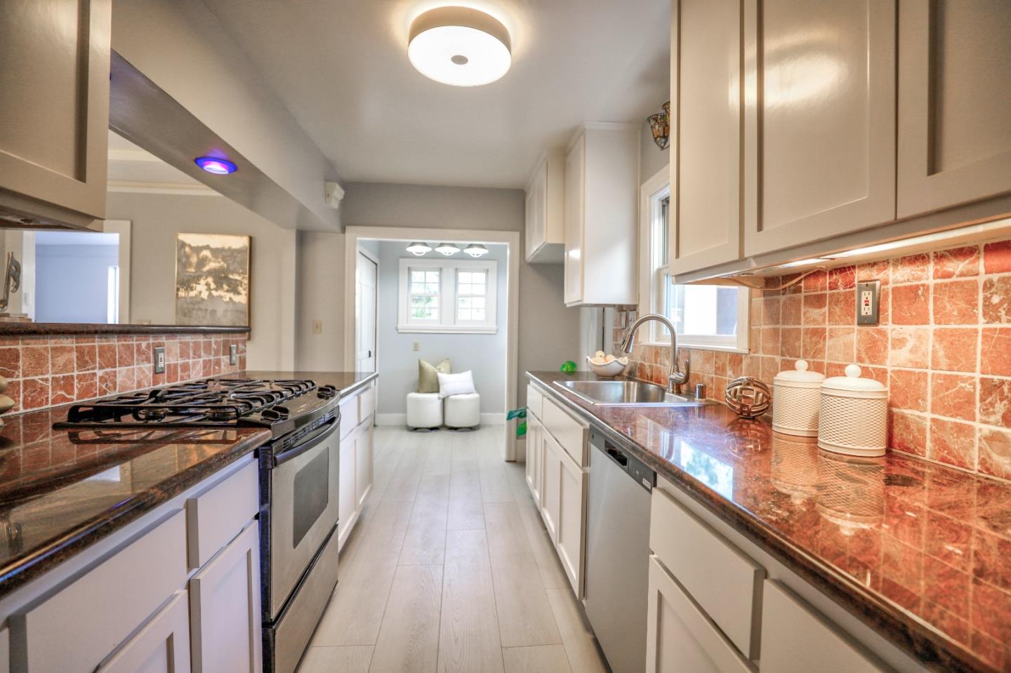 Detail Gallery Image 15 of 30 For 798 Pershing Ave, San Jose,  CA 95126 - 3 Beds | 2 Baths