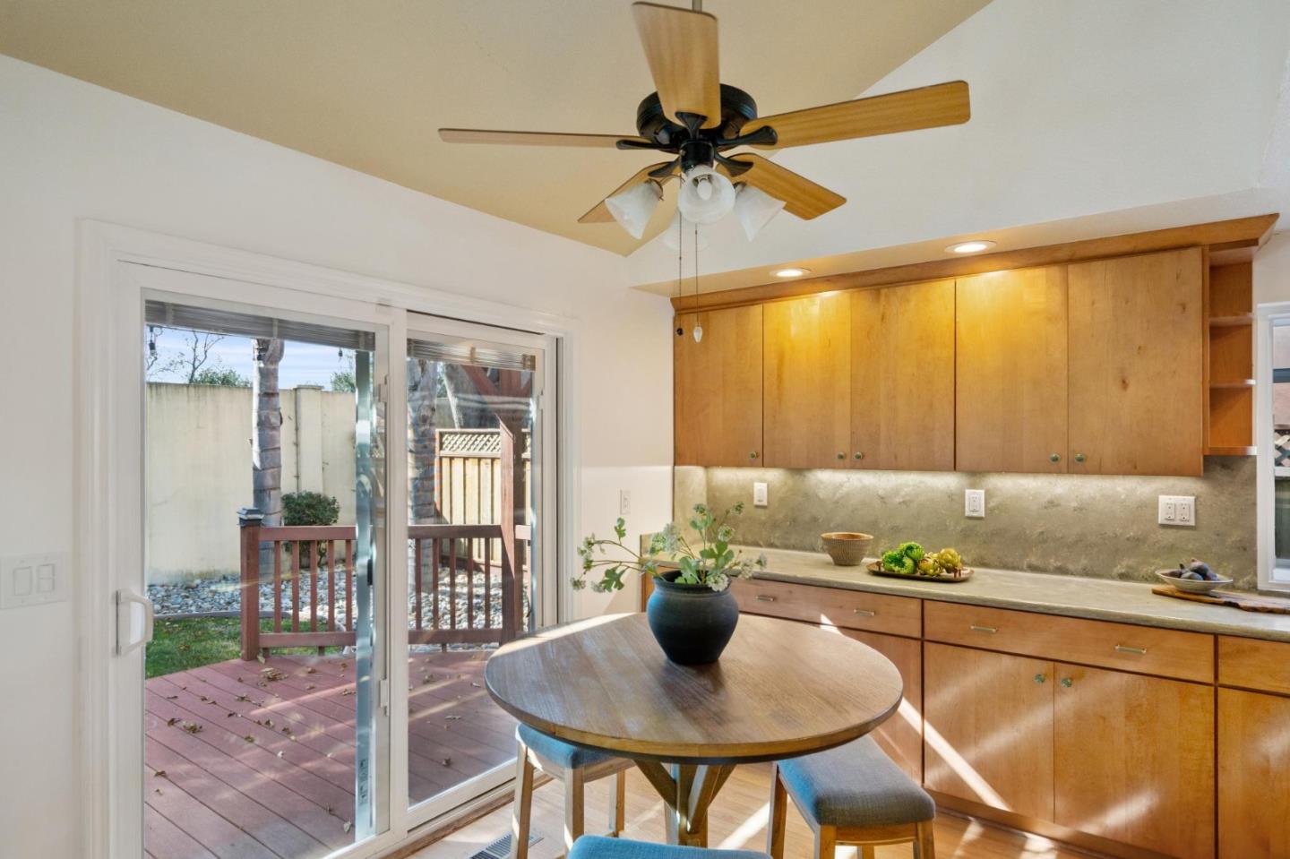 Detail Gallery Image 19 of 53 For 35849 Carnation Way, Fremont,  CA 94536 - 4 Beds | 2 Baths