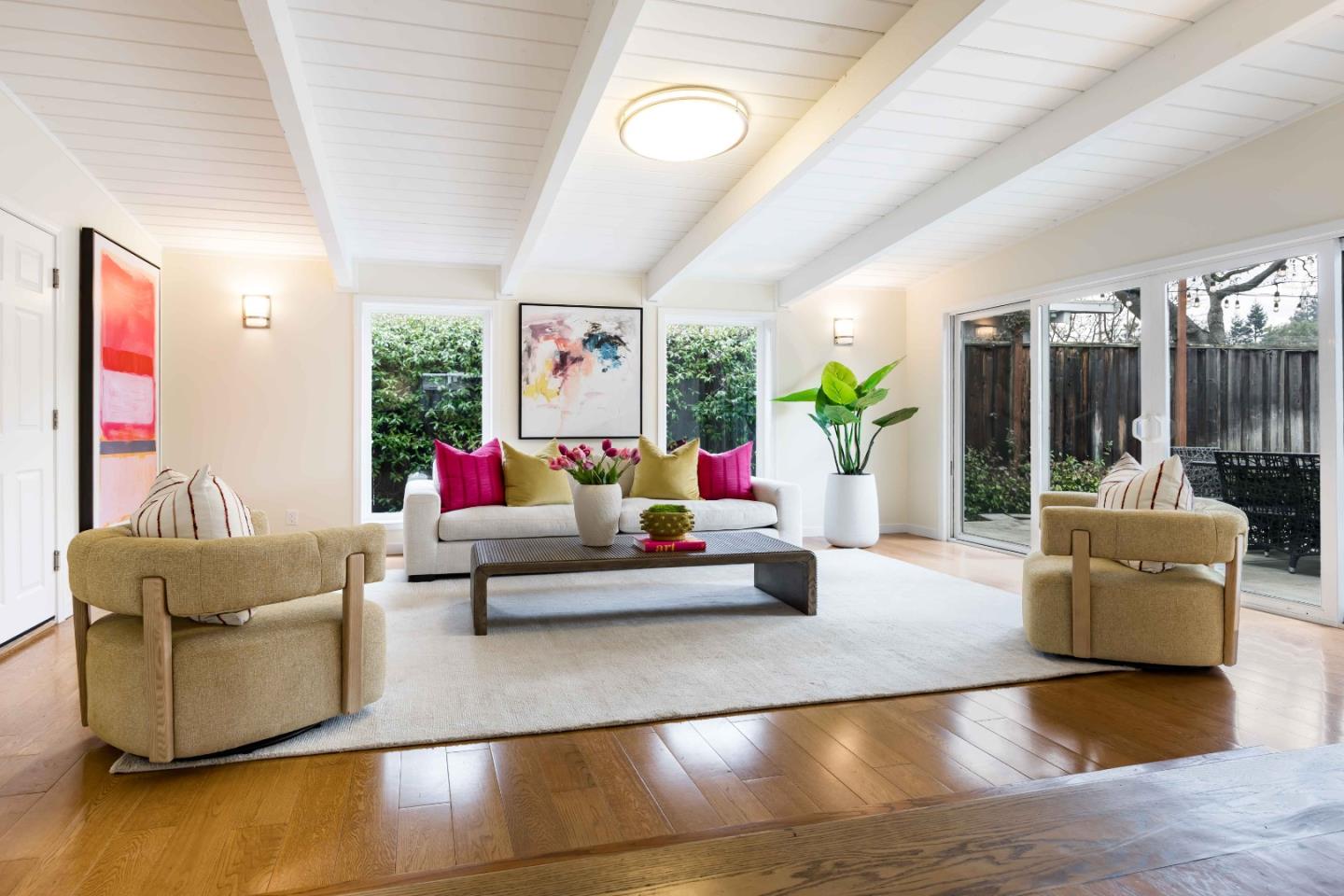 Detail Gallery Image 10 of 18 For 60 Lorelei Ln, Menlo Park,  CA 94025 - 3 Beds | 2 Baths