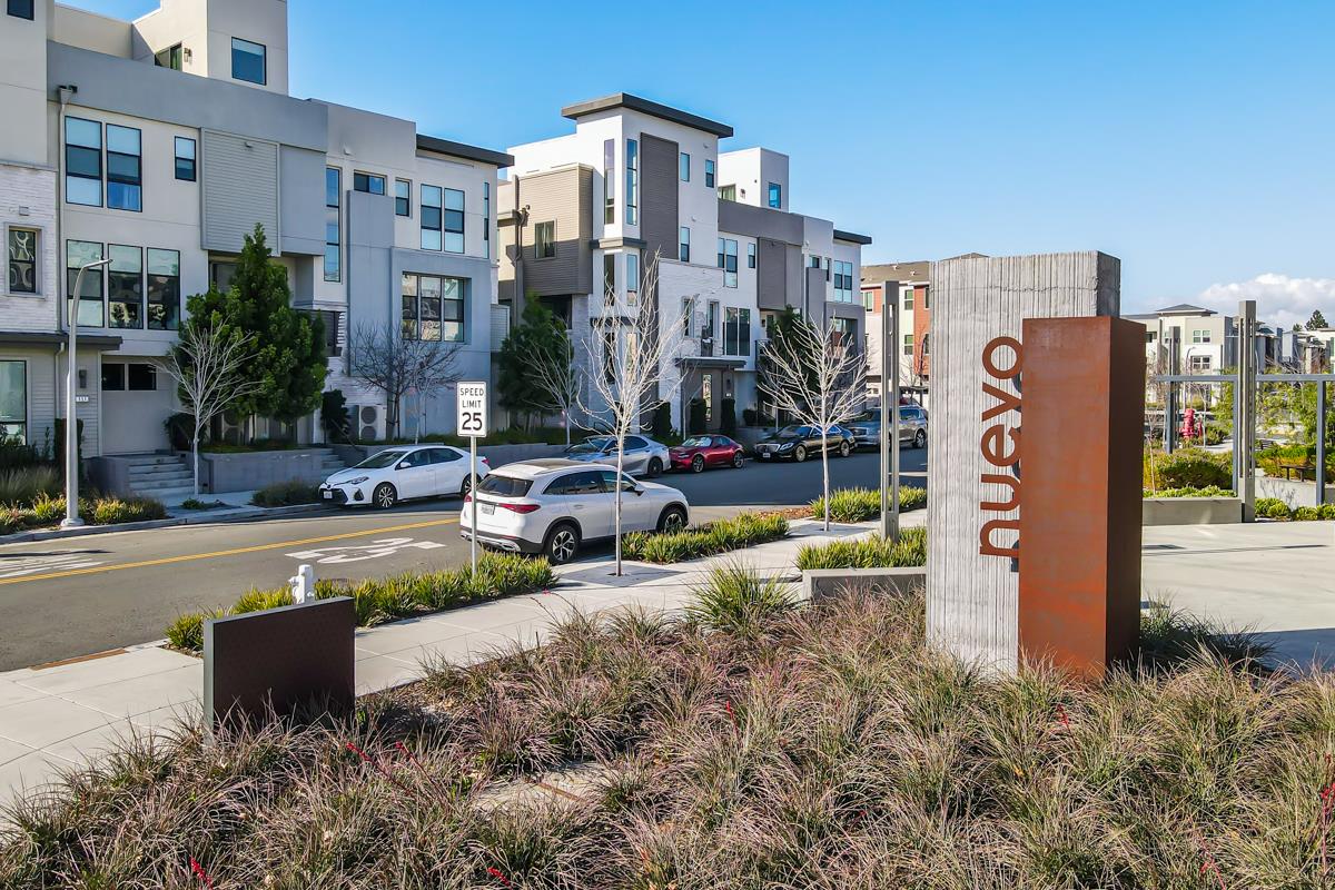 Detail Gallery Image 2 of 42 For 3488 Toomey Pl, Santa Clara,  CA 95051 - 4 Beds | 4/1 Baths