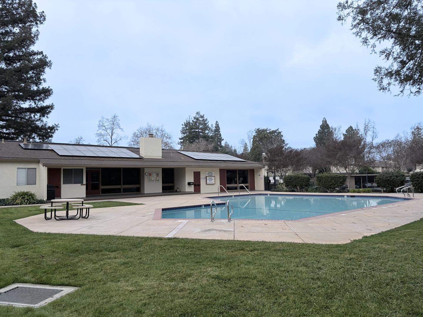 Detail Gallery Image 28 of 33 For 1975 Olmo Way, Walnut Creek,  CA 94598 - 2 Beds | 2/1 Baths