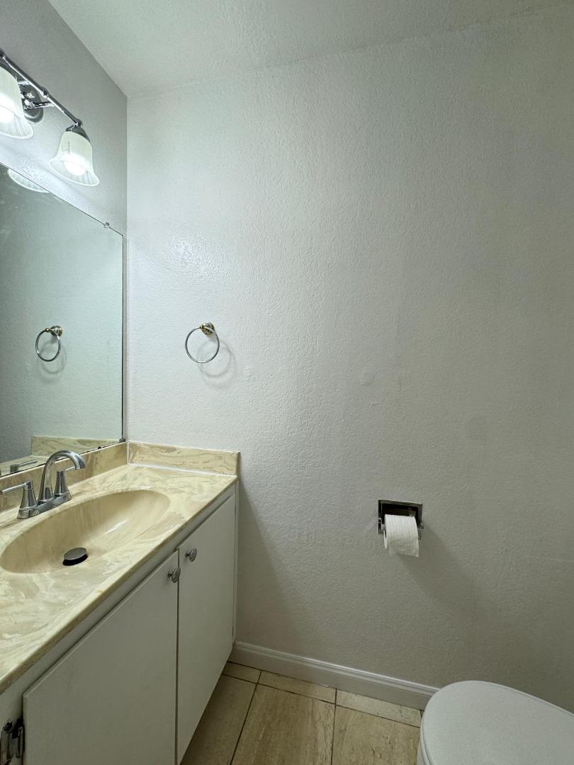 Detail Gallery Image 8 of 33 For 1975 Olmo Way, Walnut Creek,  CA 94598 - 2 Beds | 2/1 Baths