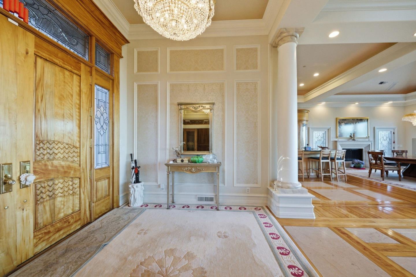 Detail Gallery Image 10 of 142 For 2930 Privet Dr, Hillsborough,  CA 94010 - 7 Beds | 6/2 Baths