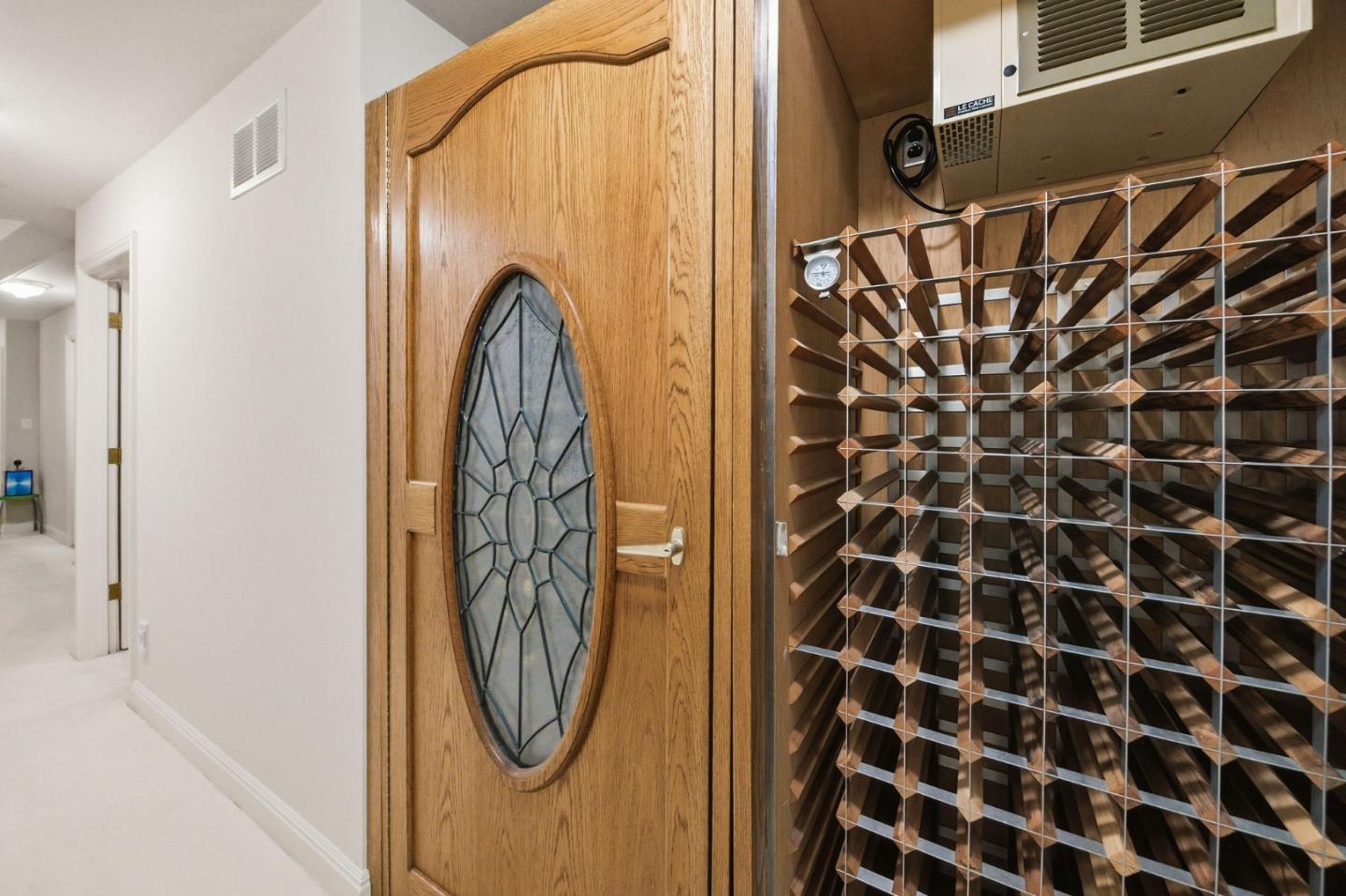 Detail Gallery Image 105 of 142 For 2930 Privet Dr, Hillsborough,  CA 94010 - 7 Beds | 6/2 Baths