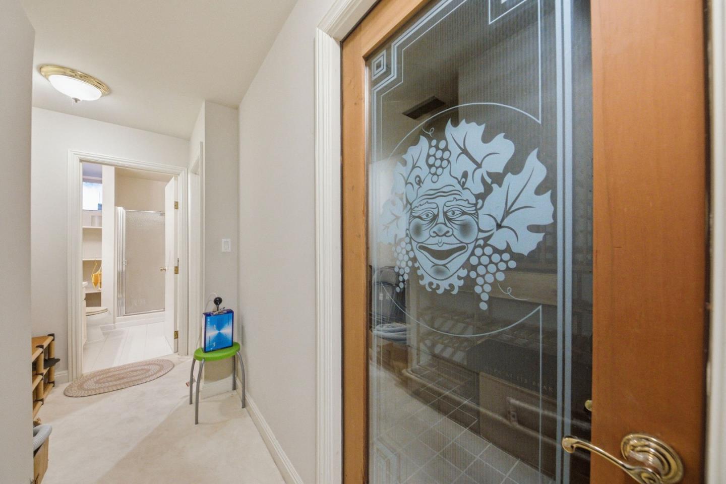 Detail Gallery Image 106 of 142 For 2930 Privet Dr, Hillsborough,  CA 94010 - 7 Beds | 6/2 Baths