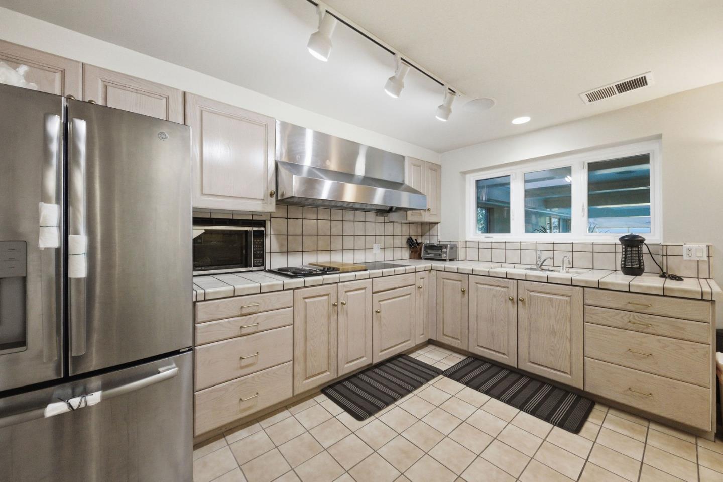 Detail Gallery Image 114 of 142 For 2930 Privet Dr, Hillsborough,  CA 94010 - 7 Beds | 6/2 Baths