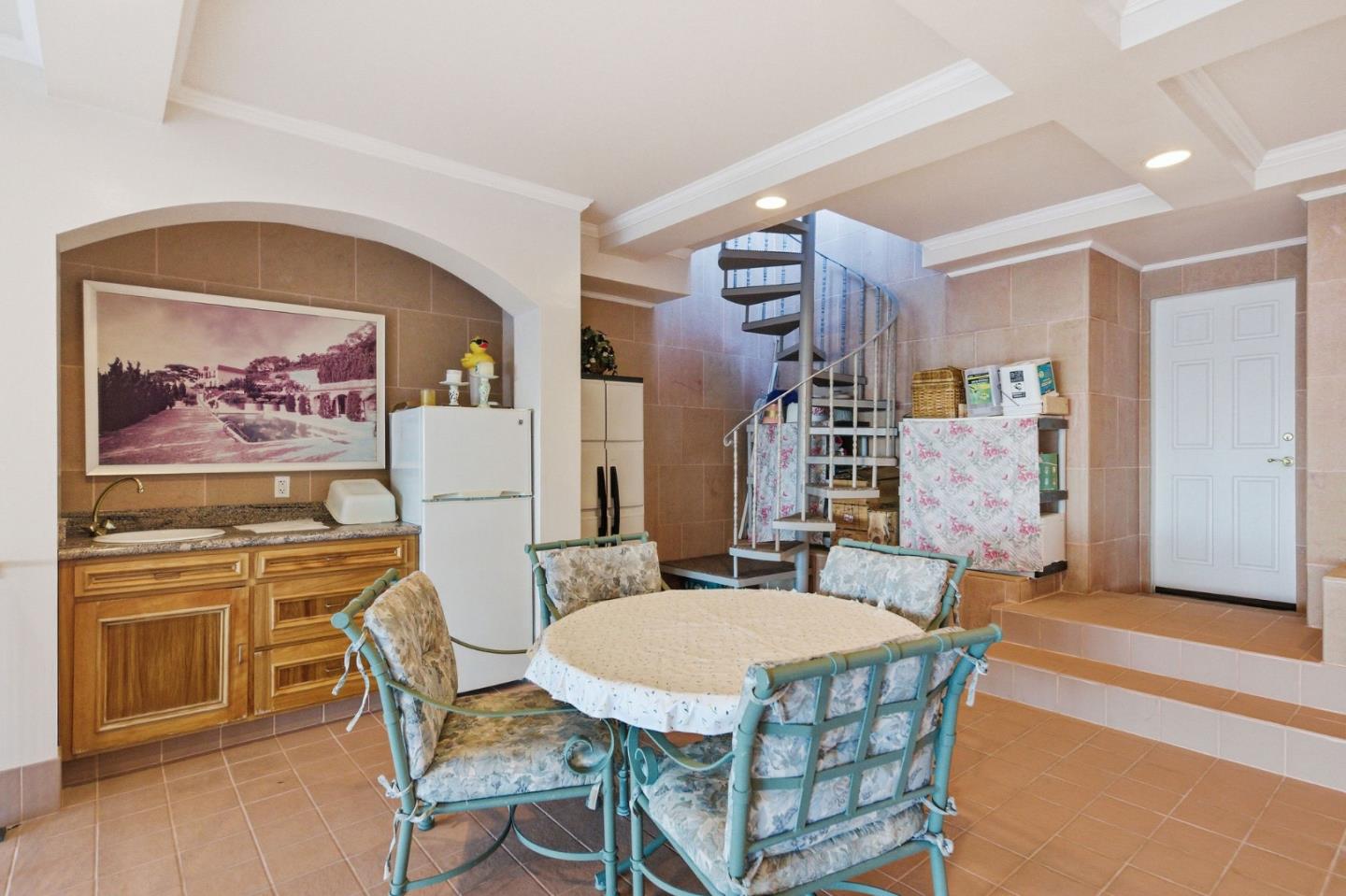 Detail Gallery Image 117 of 142 For 2930 Privet Dr, Hillsborough,  CA 94010 - 7 Beds | 6/2 Baths