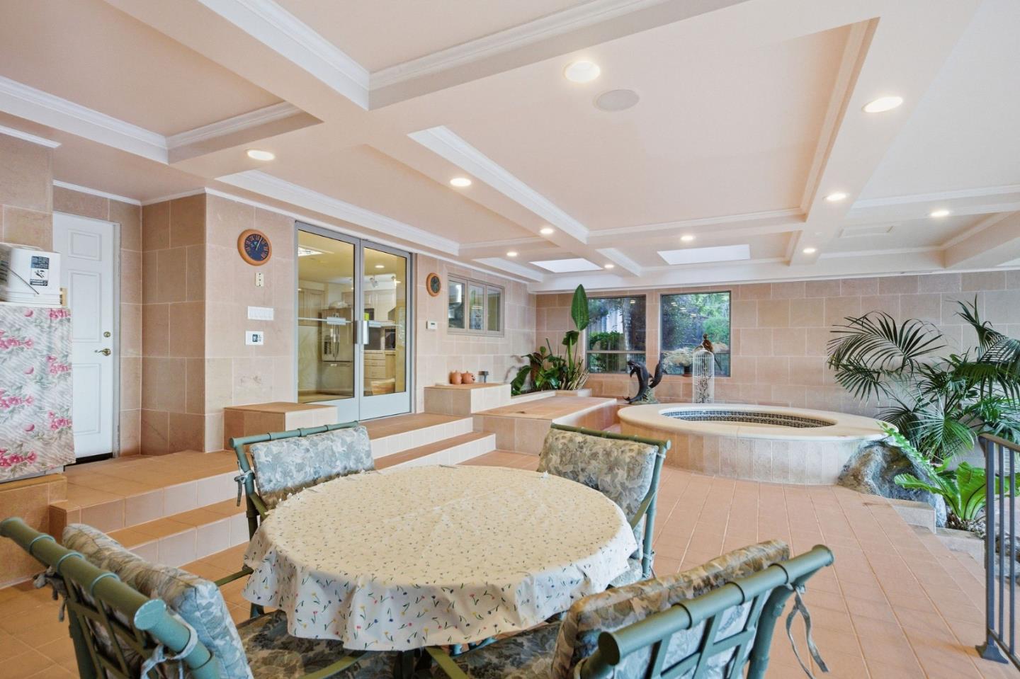 Detail Gallery Image 118 of 142 For 2930 Privet Dr, Hillsborough,  CA 94010 - 7 Beds | 6/2 Baths