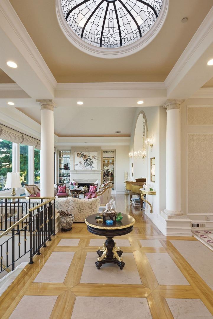 Detail Gallery Image 13 of 142 For 2930 Privet Dr, Hillsborough,  CA 94010 - 7 Beds | 6/2 Baths