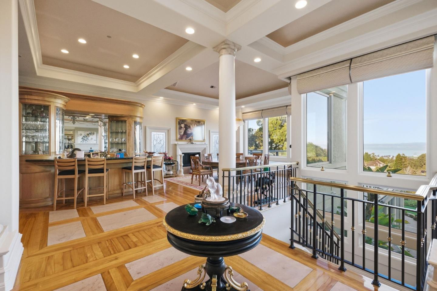 Detail Gallery Image 22 of 142 For 2930 Privet Dr, Hillsborough,  CA 94010 - 7 Beds | 6/2 Baths