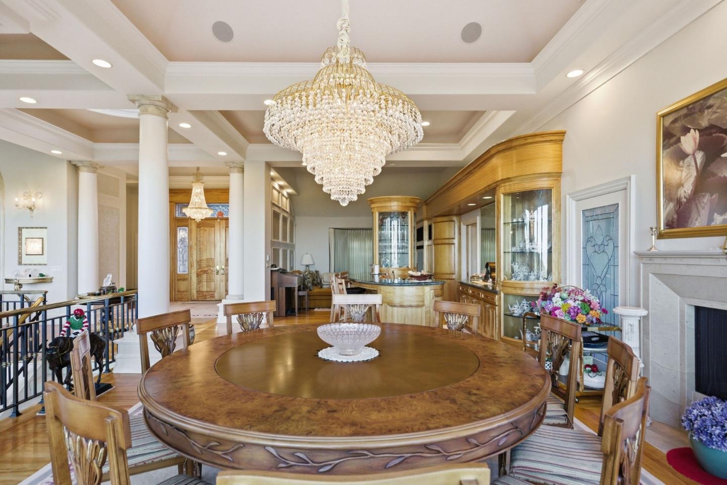 Detail Gallery Image 27 of 142 For 2930 Privet Dr, Hillsborough,  CA 94010 - 7 Beds | 6/2 Baths